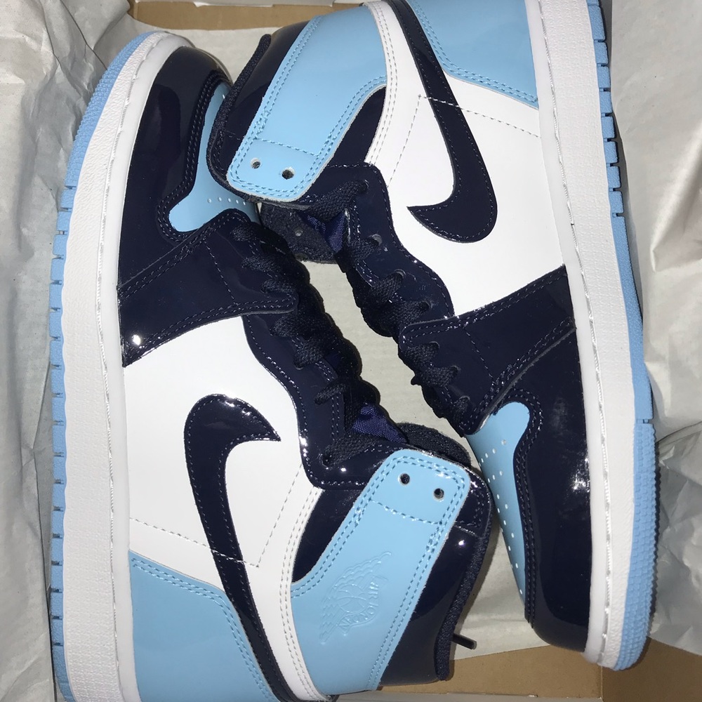 Air Jordan 1 Retro “Blue Chill”